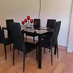 Dospalmeras Lägenhet Vir
