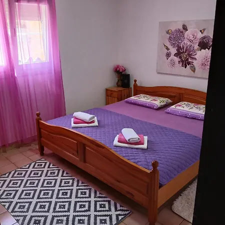 Dospalmeras Apartman *