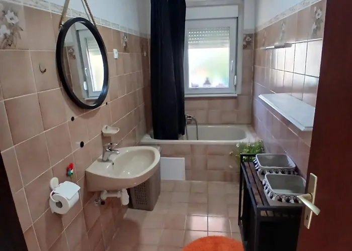 Apartment Dospalmeras *