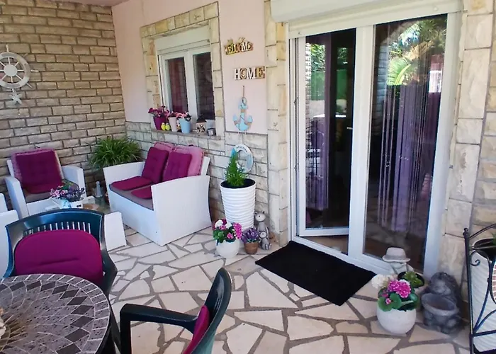 Apartment Dospalmeras Vir